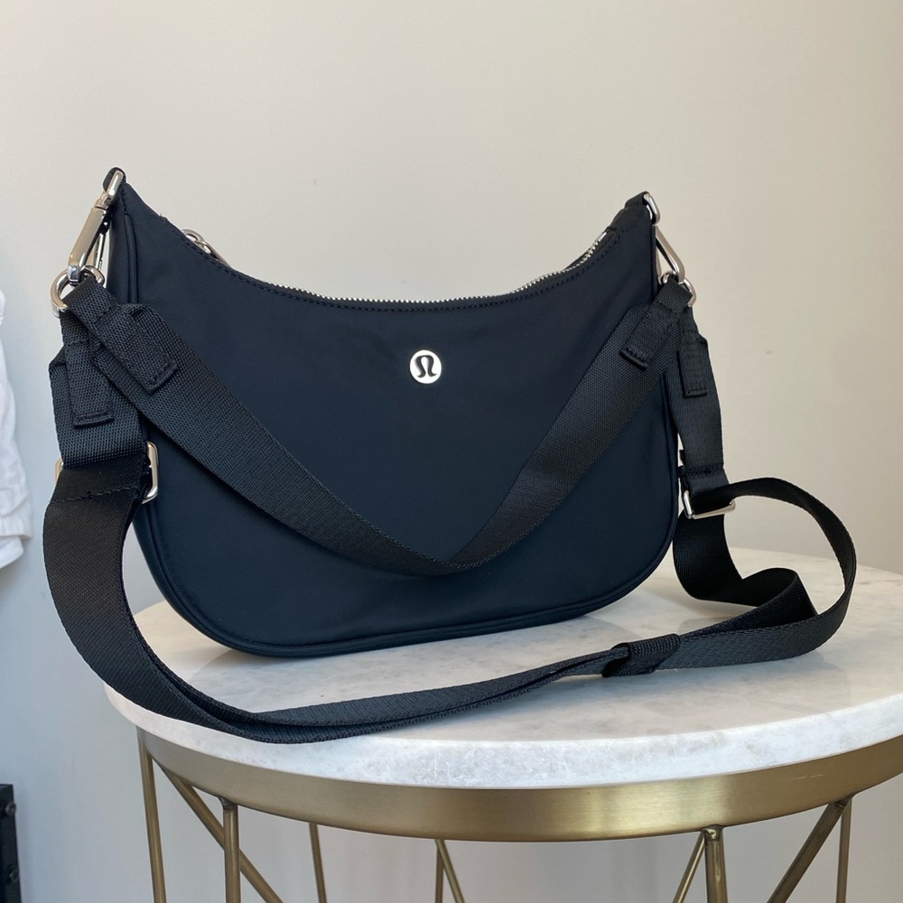 Lululemon City Essentials Small Shoulder Bag 3L - Black